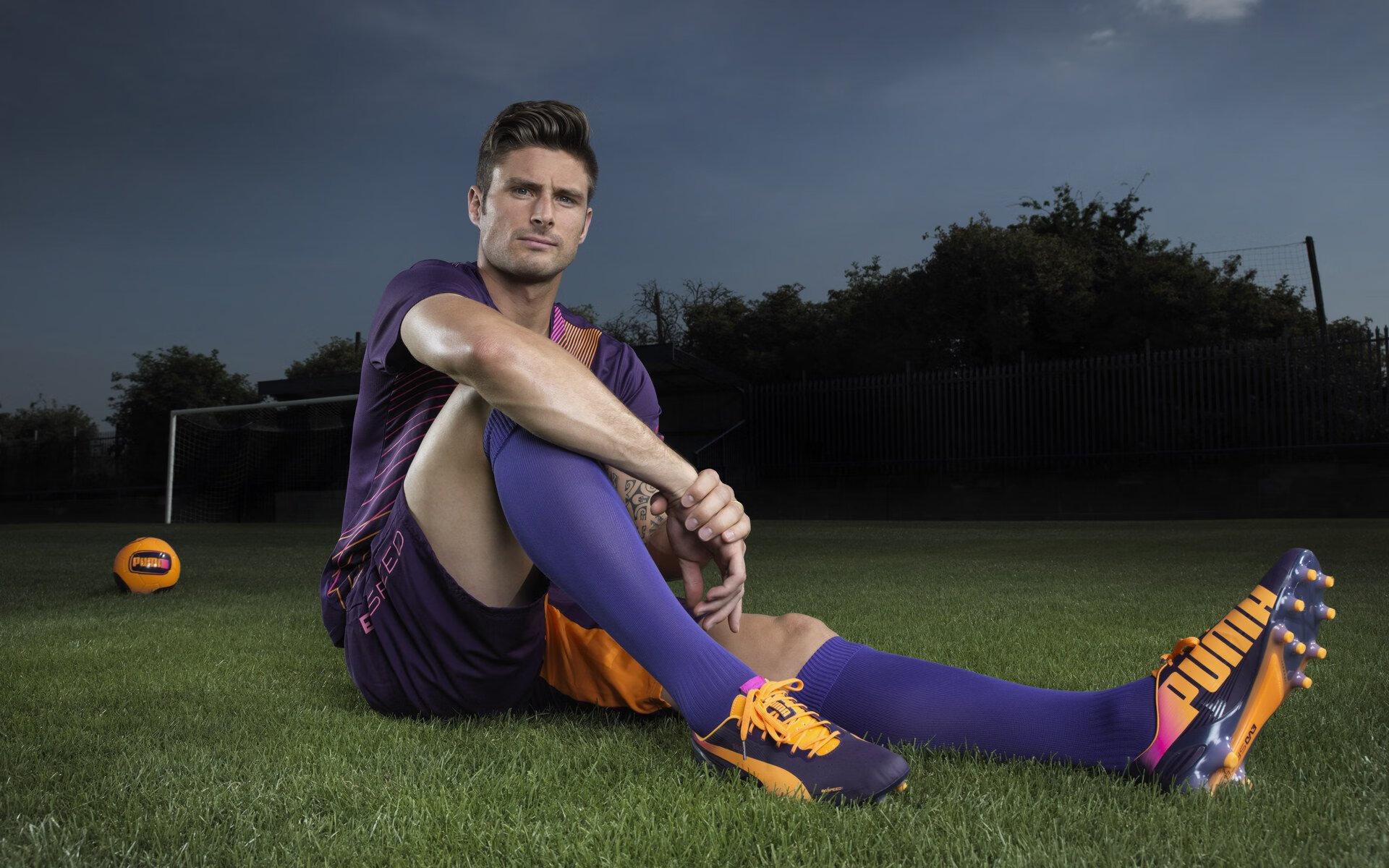 日本前锋梅开二度轻取中国香港,坦言早早进球让比赛更放松