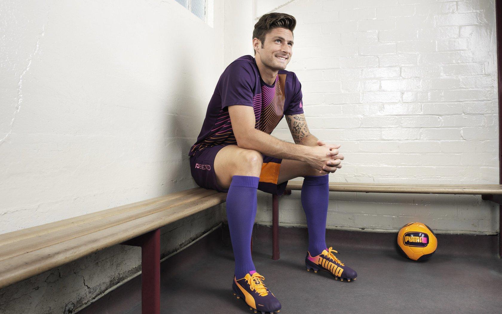 巴萨主席候选人直言，拉波尔塔需以行动捍卫俱乐部，起诉皇马及其电视台势在必行